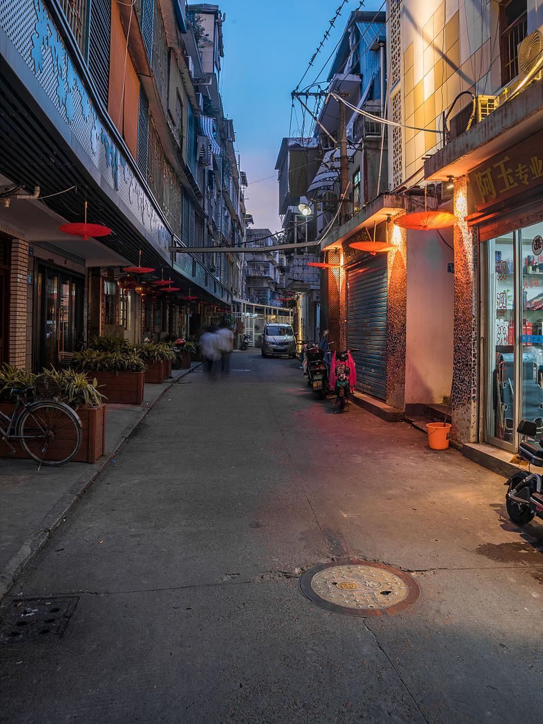 刚从福州和泉州回来，说实话这俩城市的差别真的太意外了!本来以为都是福建的城市。风