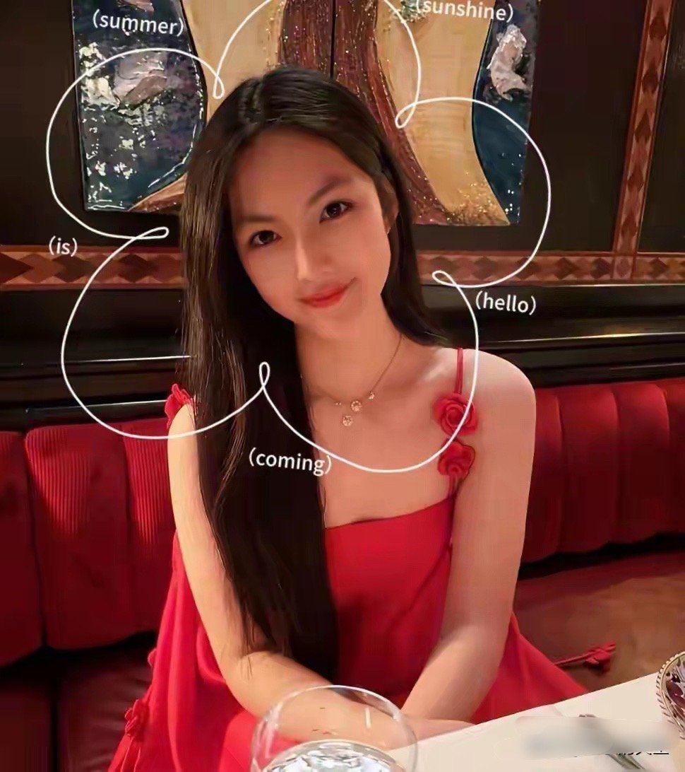 王诗龄越来越漂亮了，颜值比妈妈年轻时还要高，果然是女大十八变​​​