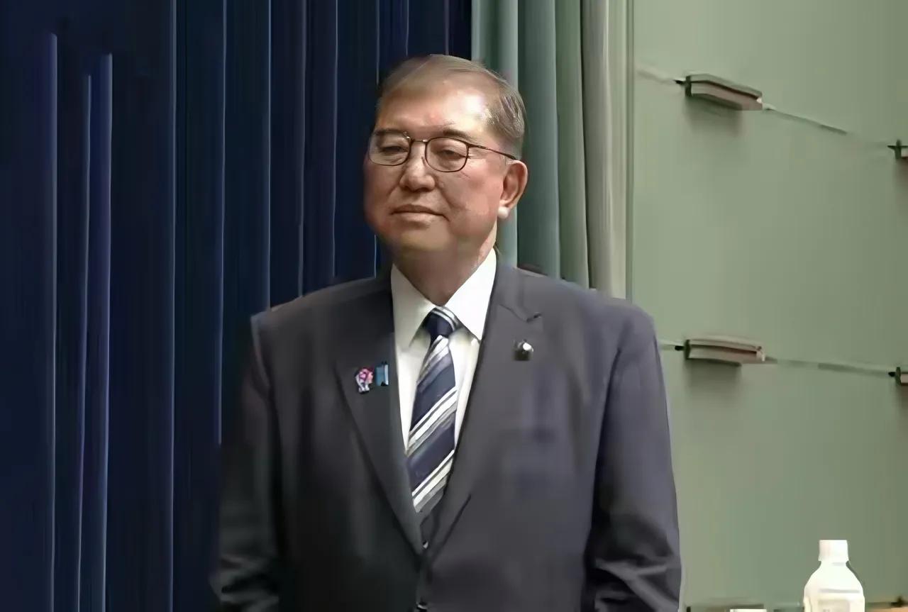 意外，非常意外！日本首相石破茂辞职了！?原因是什么？被美国忽悠瘸了，主要有2