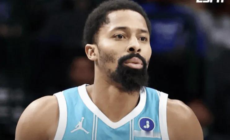 天呐！你敢信？这还没上班呢？丁威迪就被裁掉了，如今，NBA发展这么快吗？我