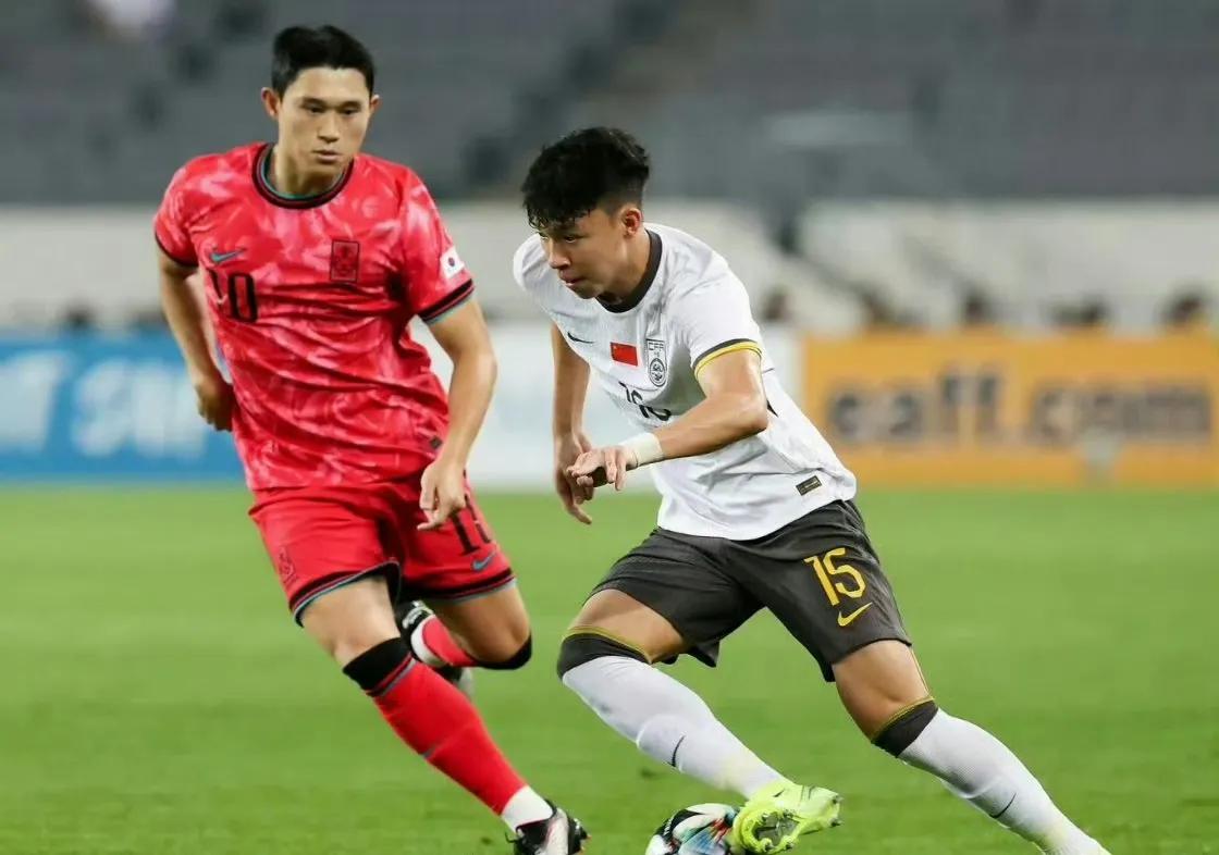 东亚杯，中国队0-3不敌韩国，几点感受：1、东道主观众寥寥无几，偌大球场就是