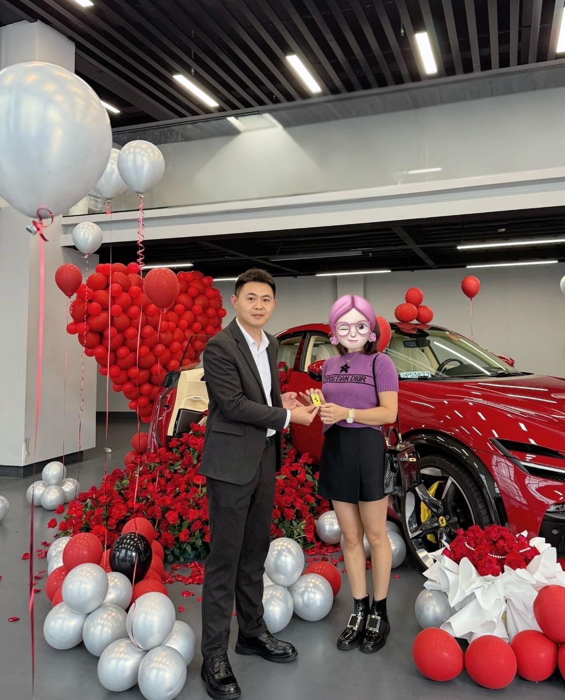 今天交一台红米法拉利Purosangue.