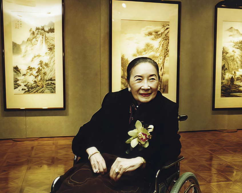 宋美龄活了106岁，然而，长寿从来是双刃剑，因为活得过于长了，晚年的宋美龄眼见身边的爱人、手足、疼爱