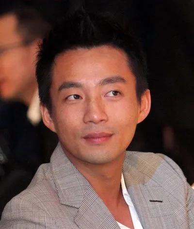 我要夸一夸汪小菲怼一怼个别的喷子喷子说原来天天让孩子回北京现在有孩子的监护