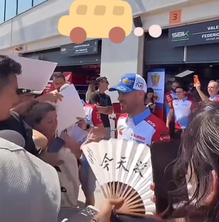 张雪机车阿拉贡赛获得两个第八名，德比斯以为中国的网友们会不喜欢他了，没有想到有很