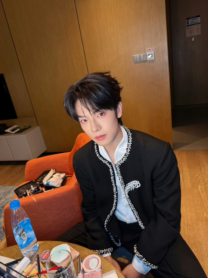 曾辉陈若轩同一个声乐老师披荆斩棘曾辉陈若轩居然是同一个声乐老师，这缘分确实有点