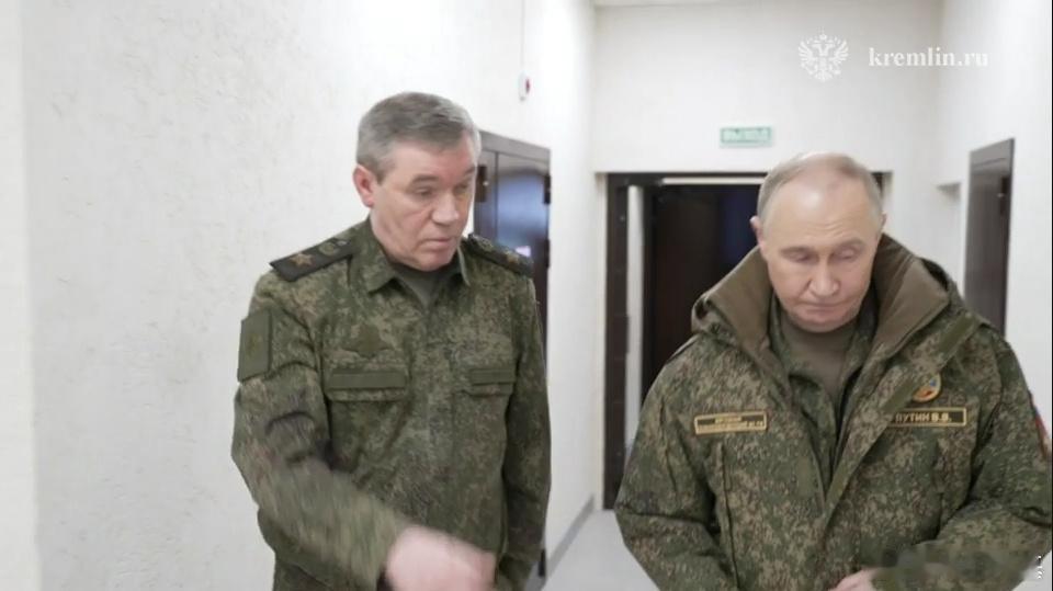 俄军总参谋长格拉西莫夫报告称，季米特洛夫和胡里艾伯勒均被解放，顿河君士坦丁罗夫卡