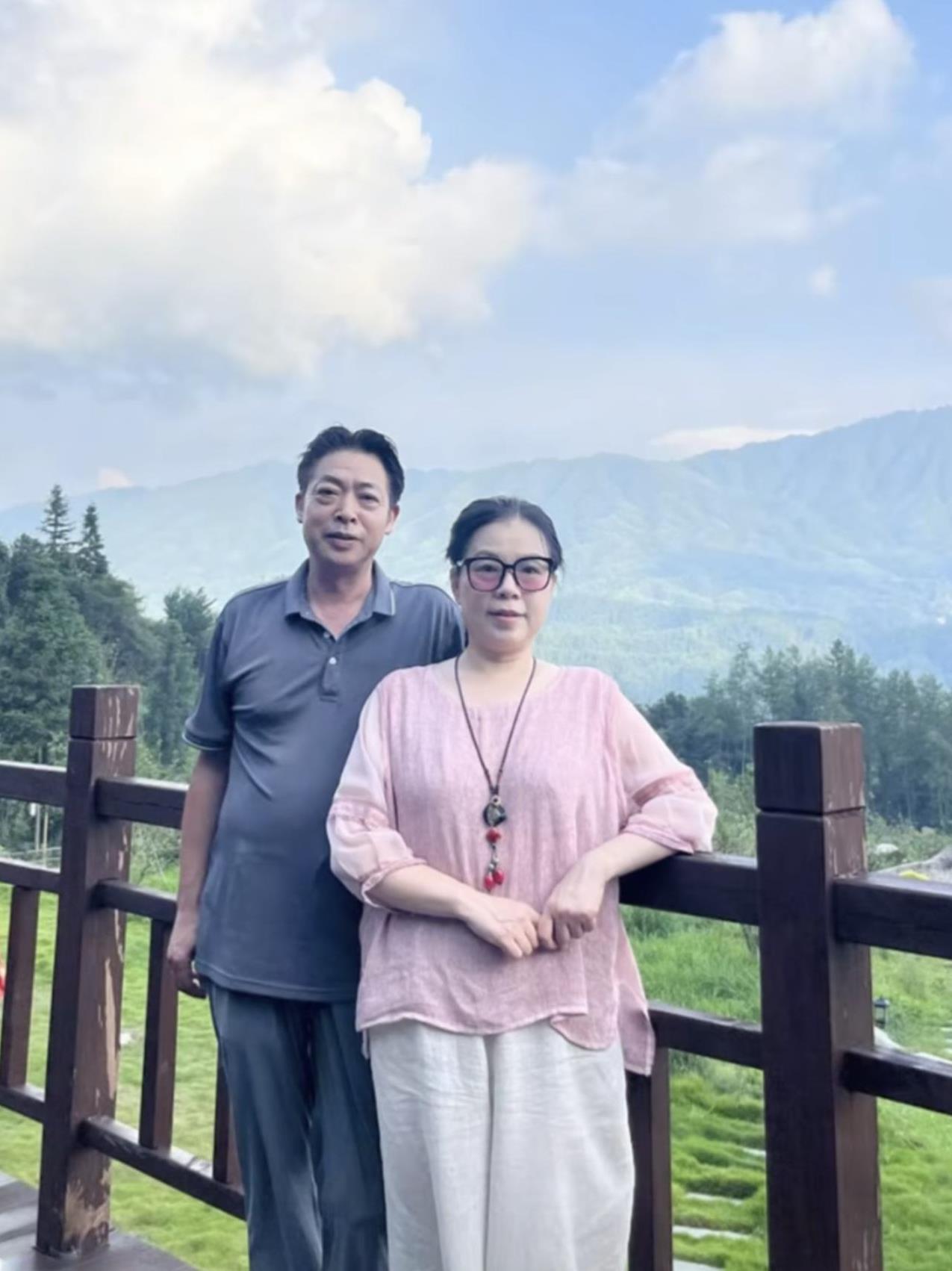 堂嫂直播间说，“许敏和郭威注定合不来，母子相处不了多久，一个强势，一个不愿意被指
