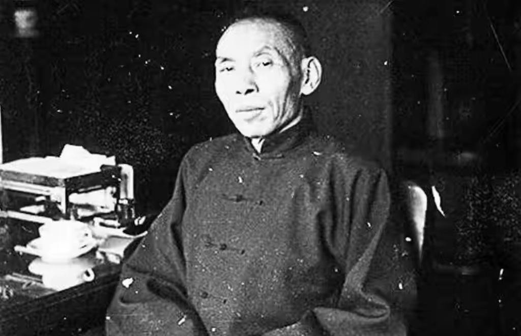 上海滩权势滔天的杜月笙，对待底层老百姓究竟是什么样子的？杜月笙，在很