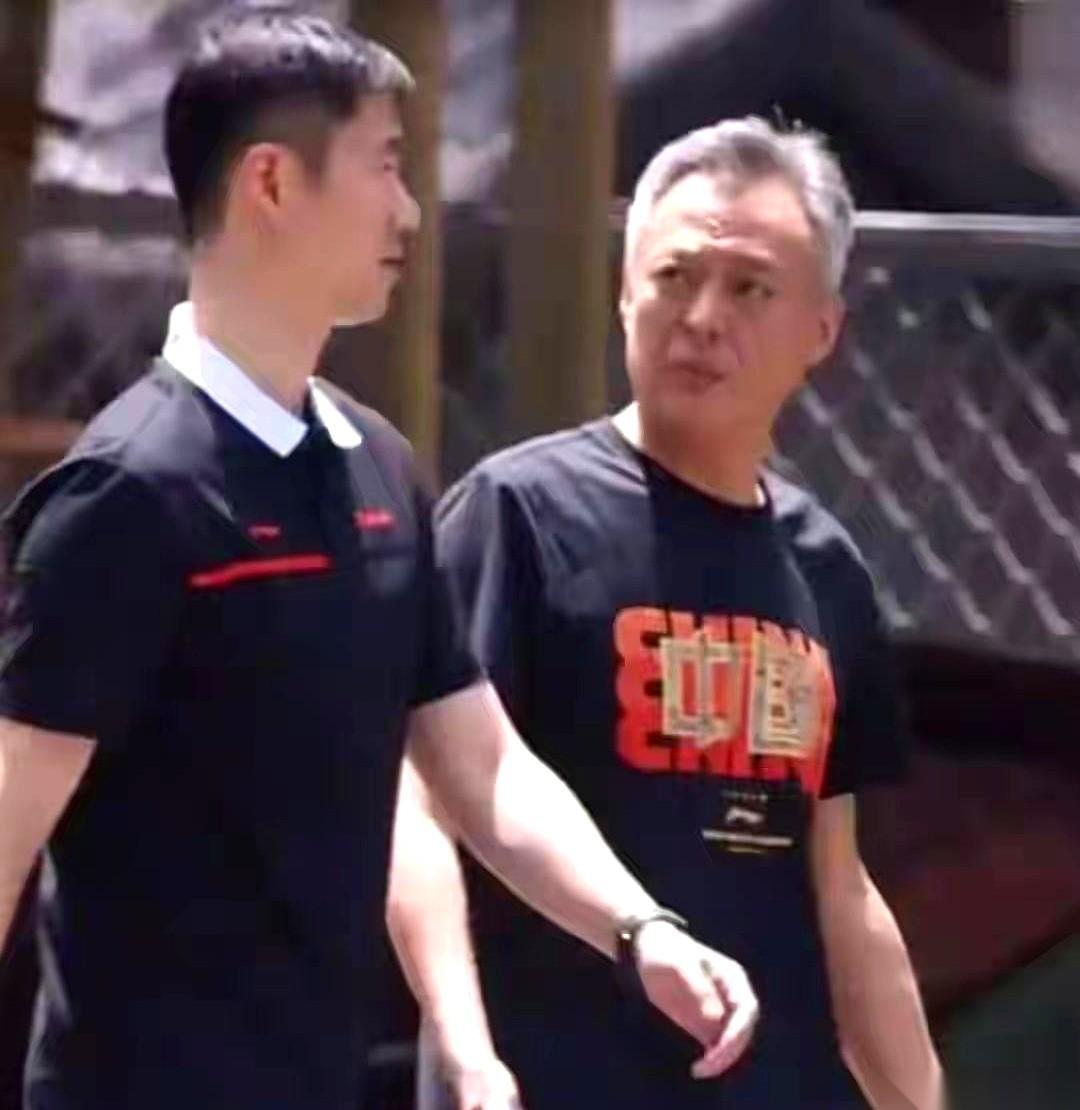 王曼昱输给一个德国削球老将，球拍快要攥不住那一刻，打醒的应该不只是她一个人。这