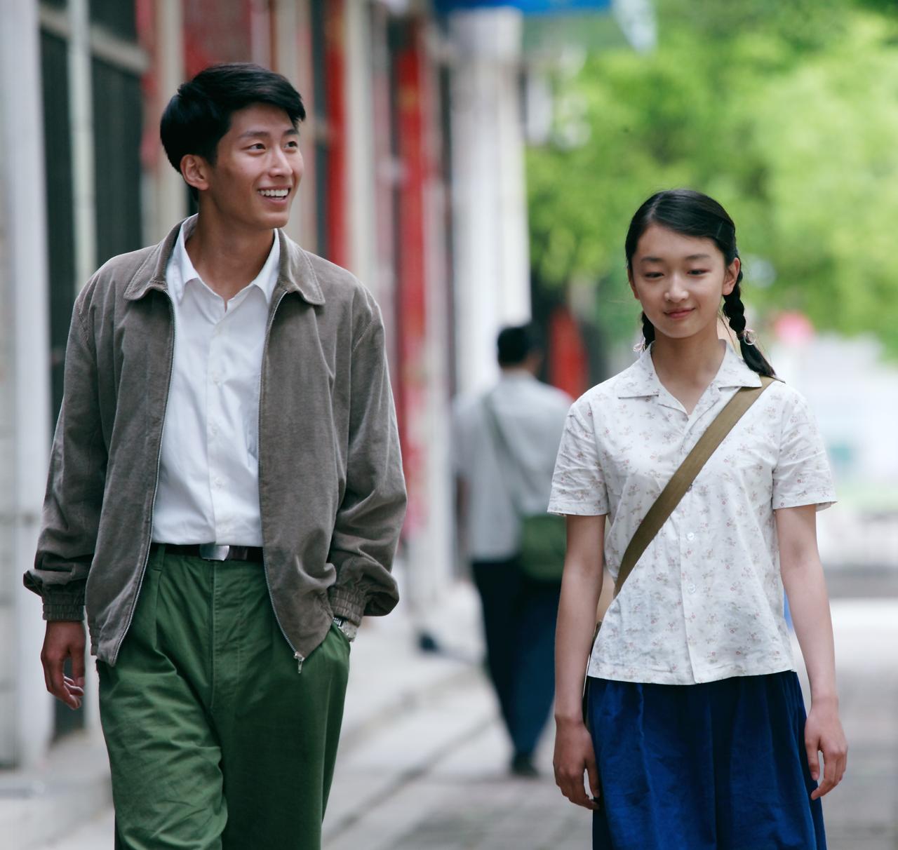 16年前，张艺谋对窦骁说了与刘浩存一样的话。演完《山楂树之恋》，张艺谋评价窦骁就