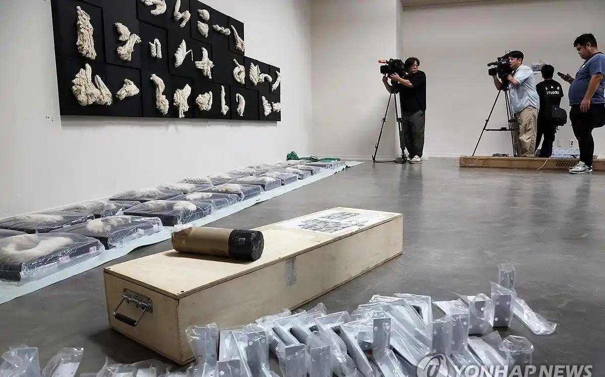 光州那个牌子，撤了。 “台湾馆”三个字，写在2026年光州双年展的展区导览上