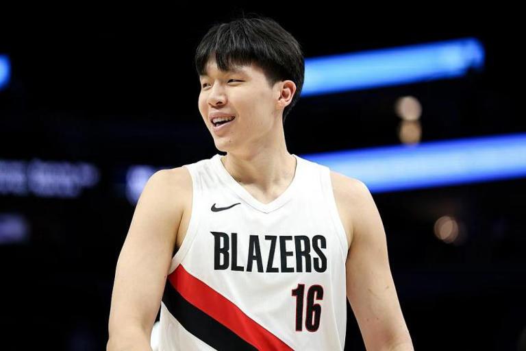 杨瀚森全明星赛10分？有没有跟我一样不看表演赛的：1、小杨被中国球迷选进了全明星