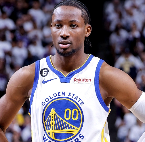 我感觉墨菲的薪资对于勇士额外补强内线非常关键小波特3800多万，墨菲2500万