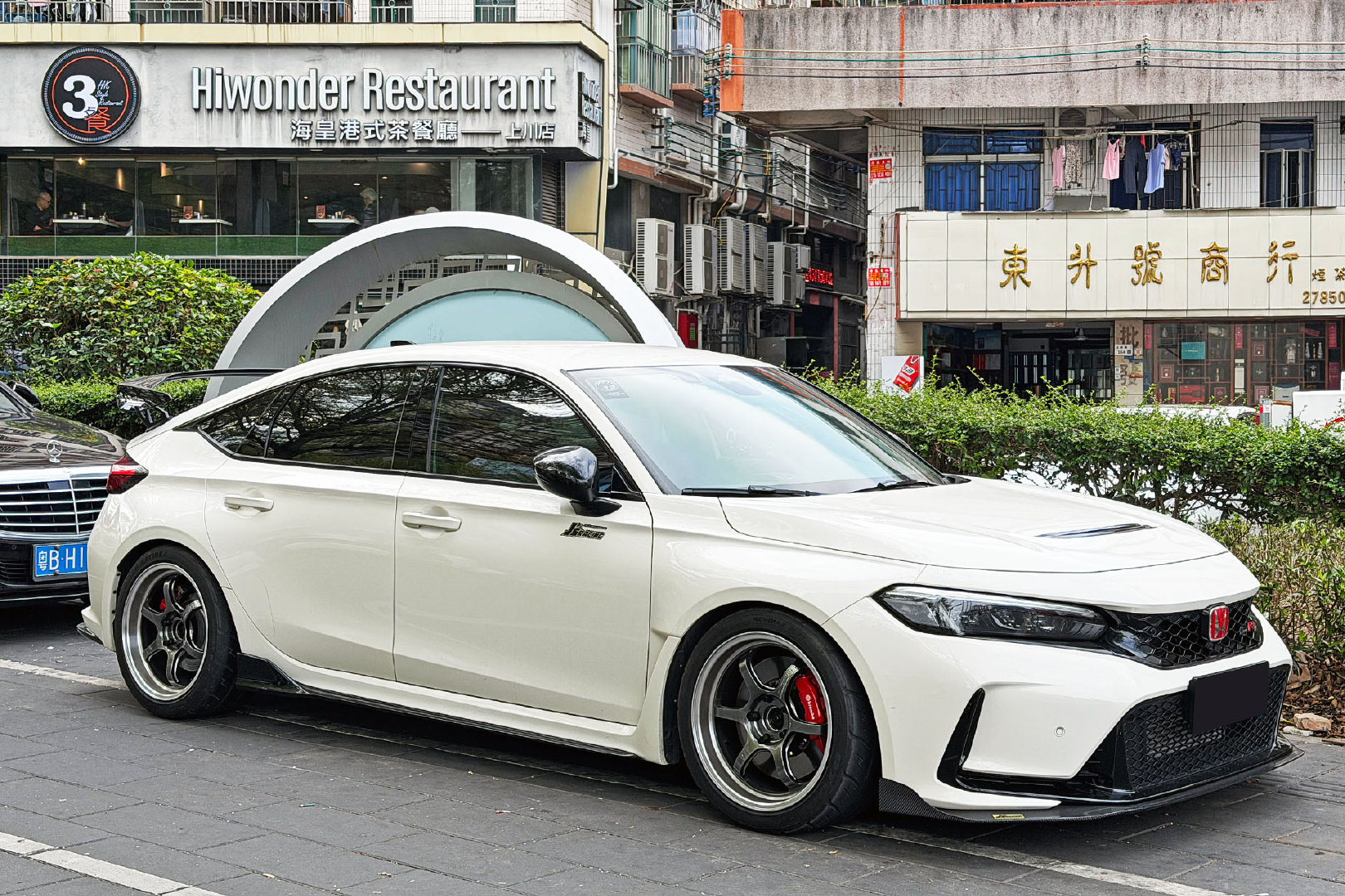 本田思域TypeRFL5VTEC深圳街拍茶餐厅与改装车ADVANR6