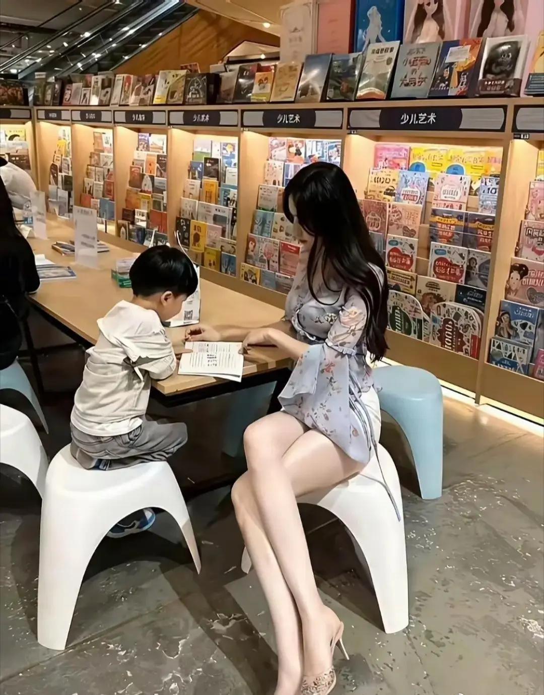 娶到这样的老婆，生一个有点可惜了。好基因要大力发展啊