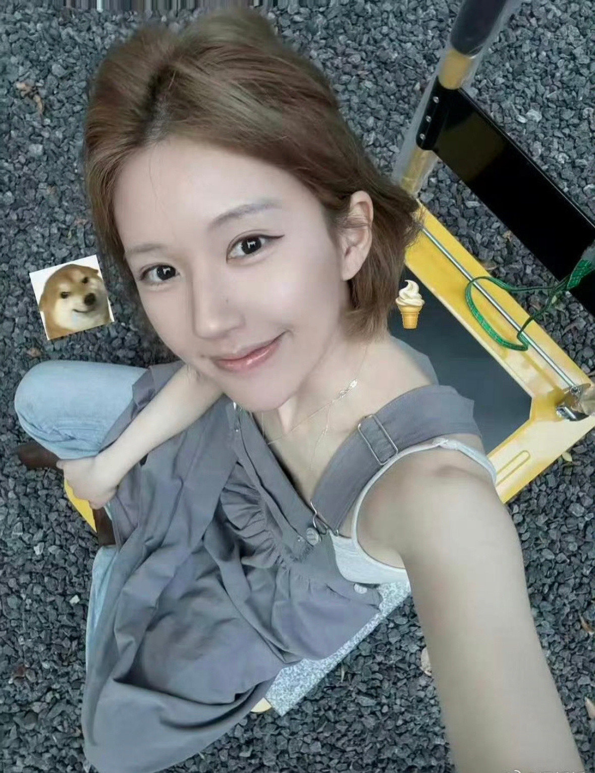 赵露思营业图​​​