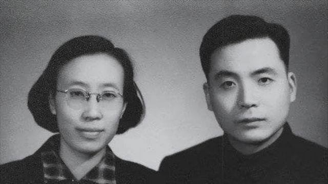 1986年7月，弥留之际的邓稼先突然提出一个愿望，想要再去看一次天安门。轿车即将