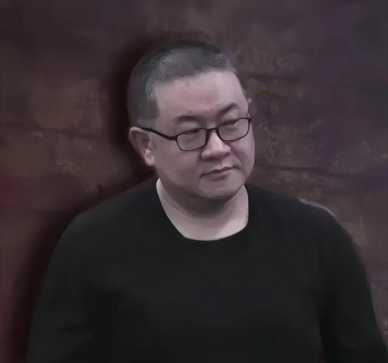 孙小果减刑那会儿，云南第一监狱开会，19个干部都点了头，就何绍平在审批表上写了“