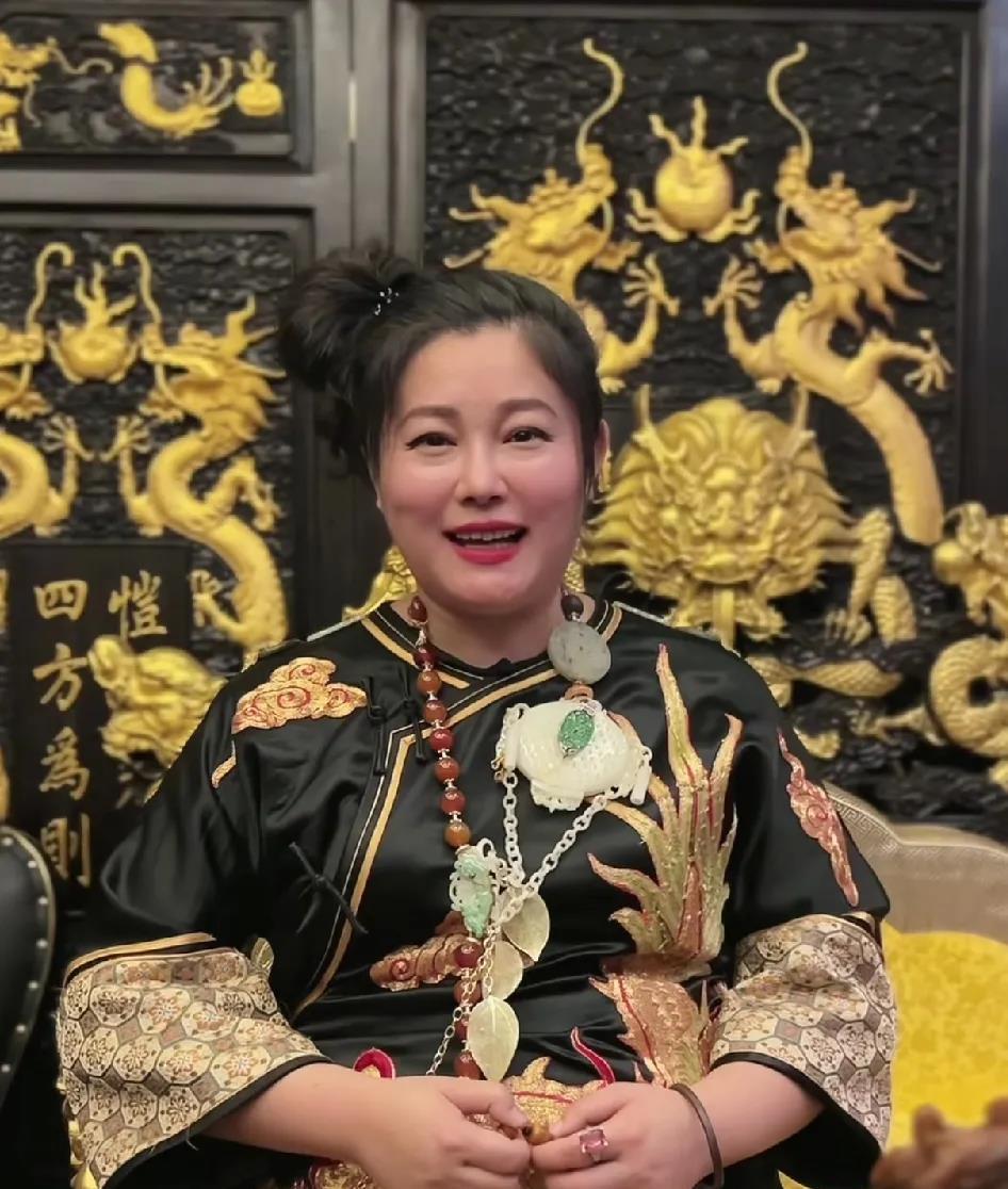 有这样一句话“美人迟暮，英雄末路，都是世上最无可奈何的悲哀”，我以为我可以接受任