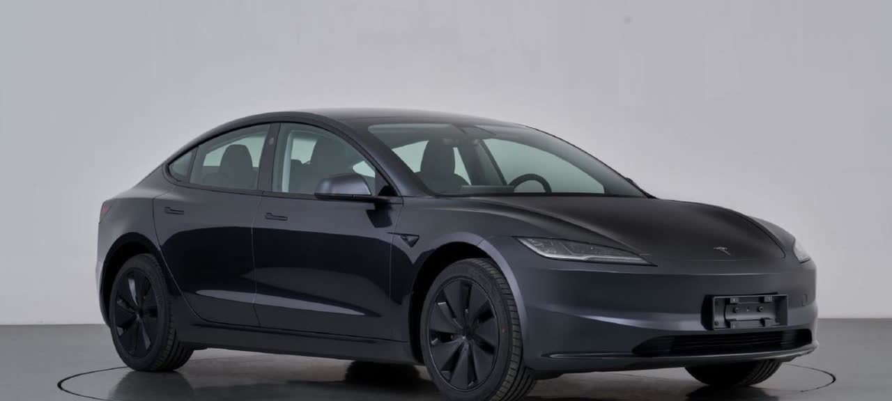YL搭载82kWh电池组，CLTC工况续航里程751km；Model3+搭载