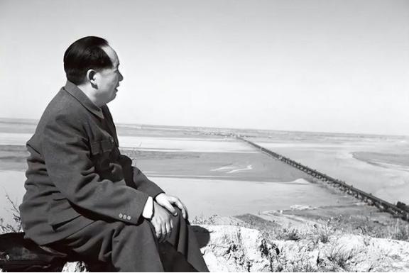 原来毛主席在1949年就想要武统台湾，那时候应该是最好打的吧！1949年7月份，