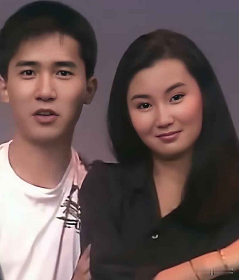 张曼玉和这三位谁合影，最自然呢[滑稽笑]