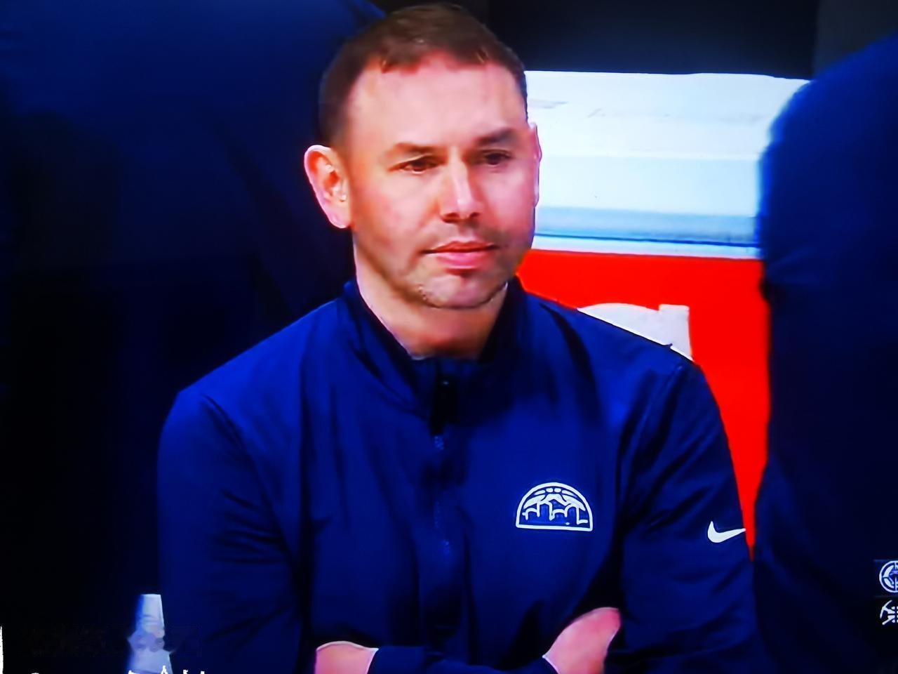 这就是炒掉迈克马龙和布斯的意义上赛季季后赛前夕，掘金队突然做