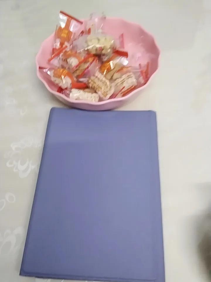 女人最大的底气是什么女人最大的底气，说到底就是兜里有钱。有钱不是虚荣，是能在委屈