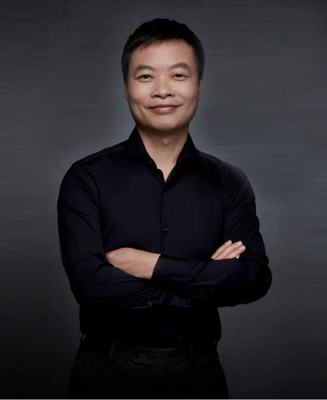 【何小鹏称做汽车真的很痛苦，何小鹏称哪里涨价都会波及我们】据报道，在小鹏GX