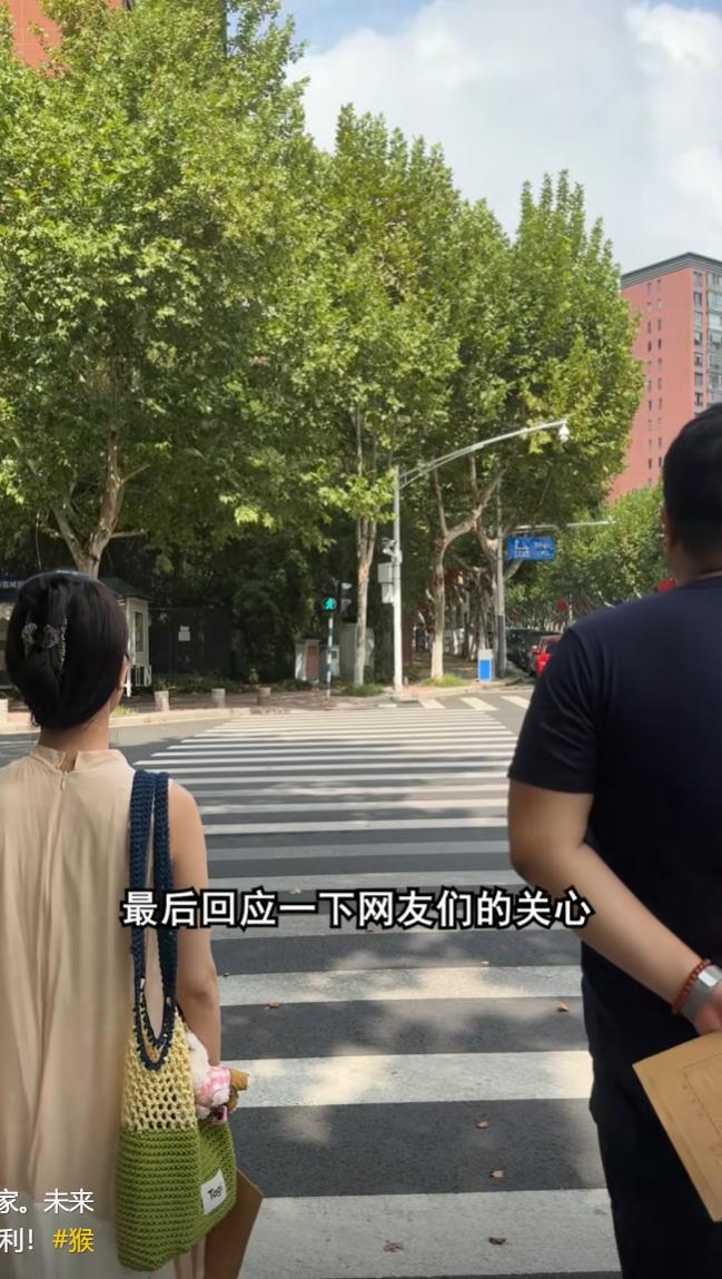 昨天说车猴哥发视频称自己已经离婚，在9月26日就跟前妻何钰欣办理了离婚手续，以后