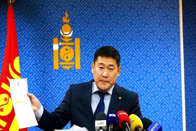 蒙古国，这个夹在中俄之间的国家，最近有点“凡尔赛”。中俄哥俩好，苦口婆心劝它加入
