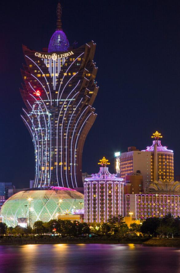 澳门之所以不闹腾，不闹独立，不闹分裂，不闹反共，甚至不闹亲台亲美，最重要的原因是