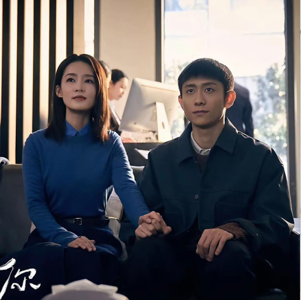 李沁这部戏凉啦，一点热度都没有，男主也太不给力，真搞不懂张一山咋就火了，演得跟个