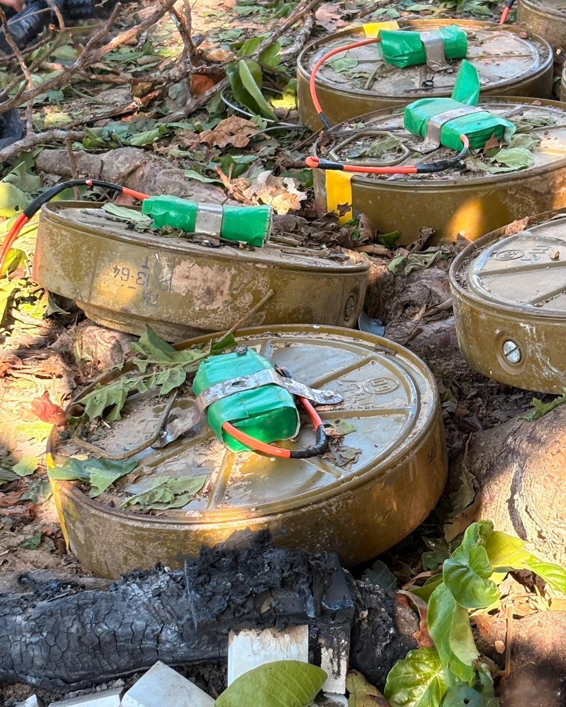 泰国发现了柬埔寨部署的16枚反装甲地雷，普通反装甲地雷对人员的威胁较小，但是这些