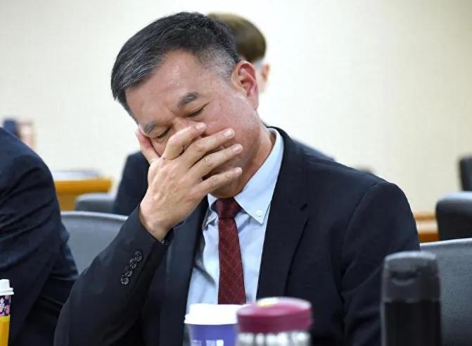 民进党高官当众落泪博同情，军购谎言被当场戳穿，台军惨状藏不住了台湾政坛近期