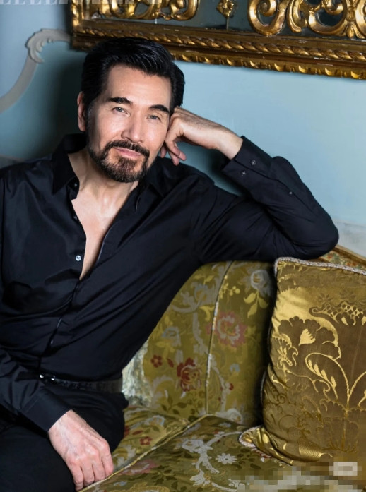 费翔语出惊人，说他现在非常后悔如果人生能够重来，他不会这样做了自从他母亲去世