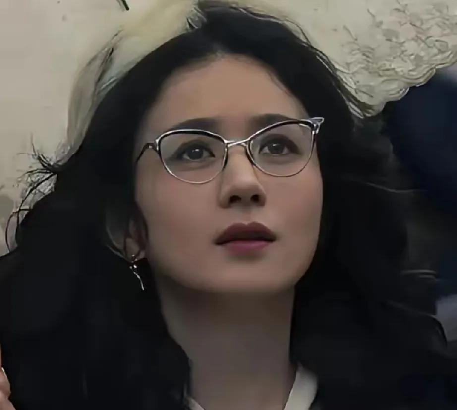 炸裂！2026年第44届香港金像奖报名名单确认，杨幂、赵丽颖这两位85花竟凭《酱