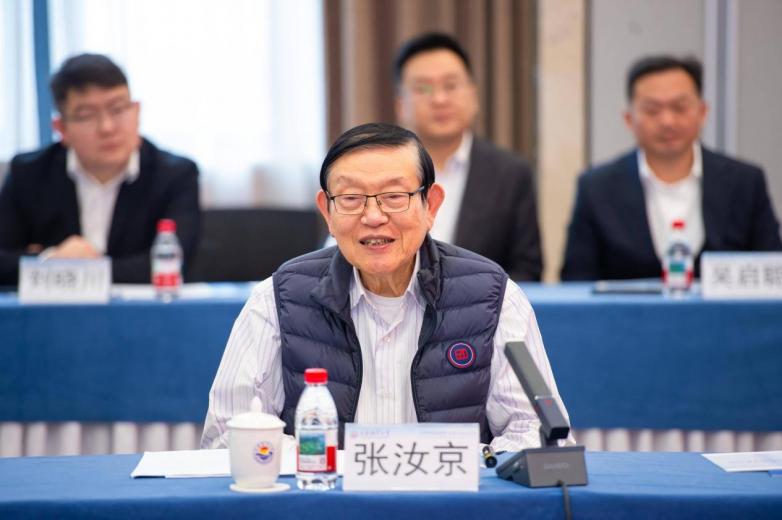 张汝京又为国内芯片产业干了件大事：别人都在抢芯片工程师，他偏偏要把这个没人看、没