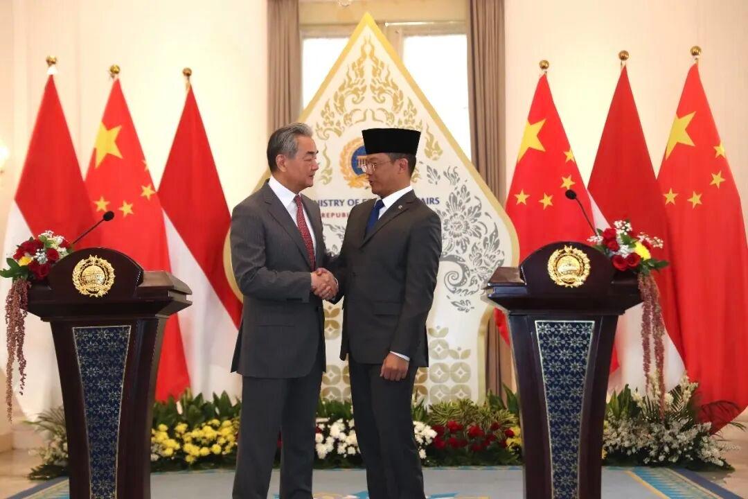 行程结束，印尼送走董防长，对中国更改称呼，还许下一个重要承诺。成果丰厚！中印尼日