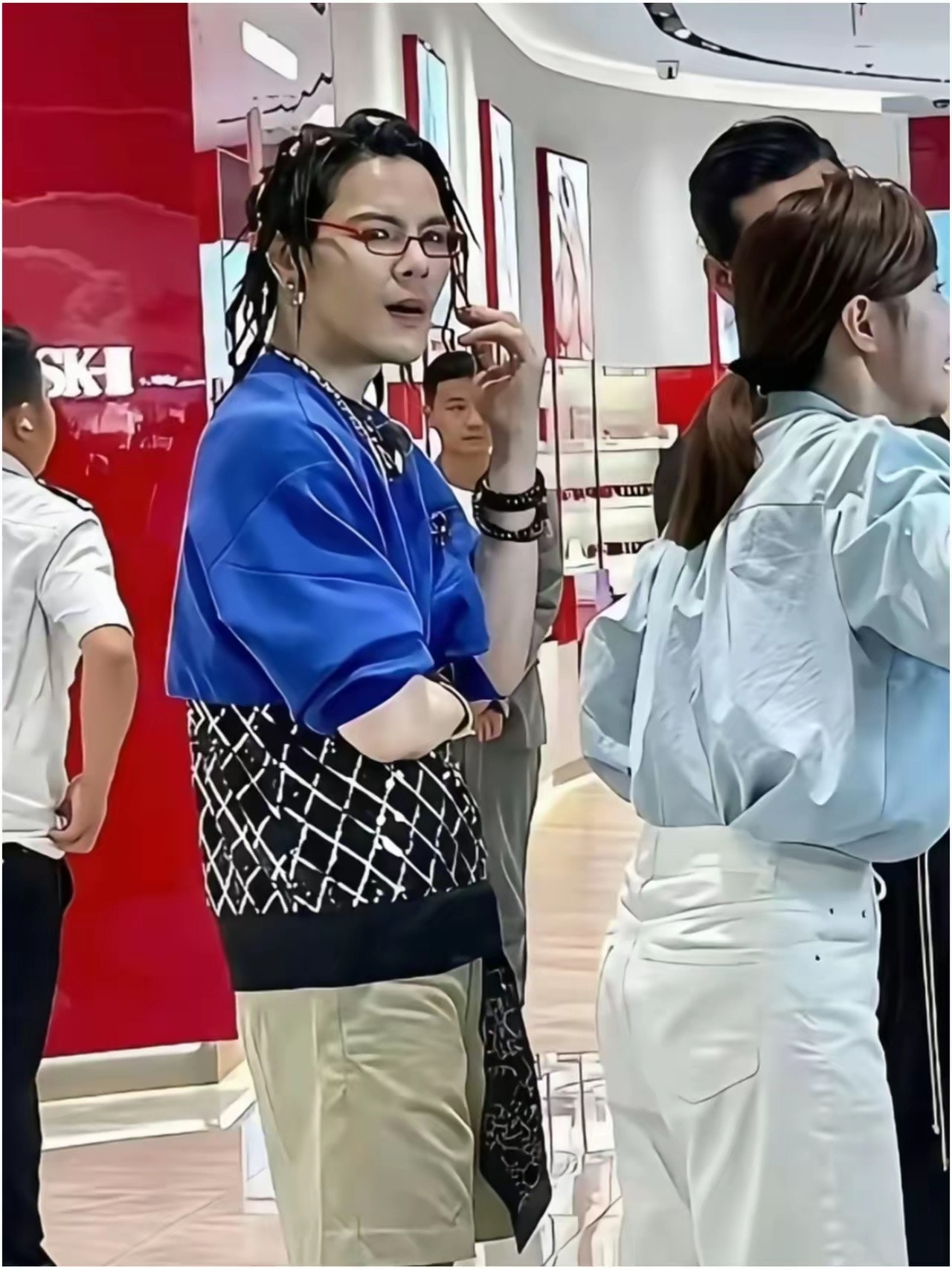 有钱任性，没钱认命