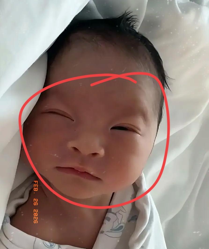 估计马筱梅自己都没想到！被网友质疑了这么久的整容！居然在儿子这儿直接拿到铁证