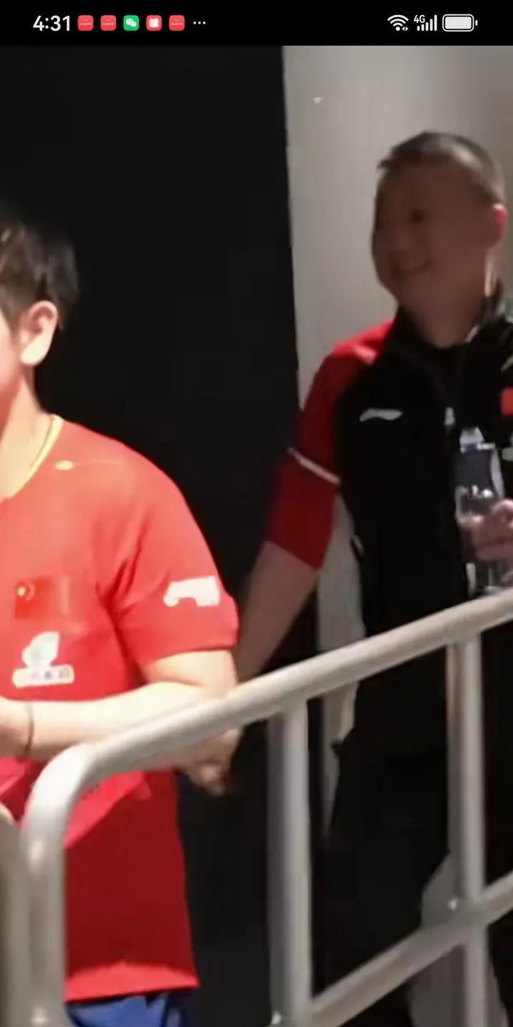 马琳指导幸福的吹上了，莎莎3一1桥本帆乃香最后一局来了个10一0，让一分11一1