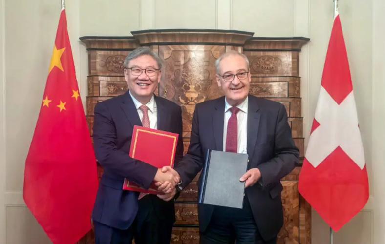 欧盟还在纠结内耗、空谈合作，瑞士已经悄悄弯道超车，抱着中国拿下超大经贸红利！