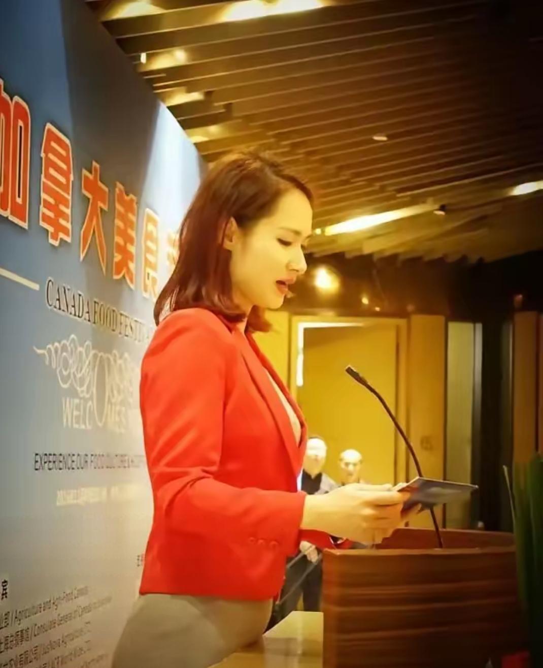陈璇忍不住反击了!面对这些天不计其数网友的讽刺、嘲笑，陈璇杀鸡儆猴投诉了几个网