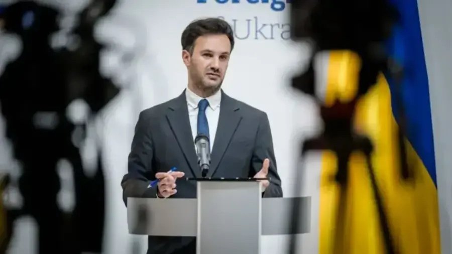 #俄货轮在黑海遇袭#【一艘俄货轮在黑海遇袭乌方回应称与事件“毫无关联”】当地时