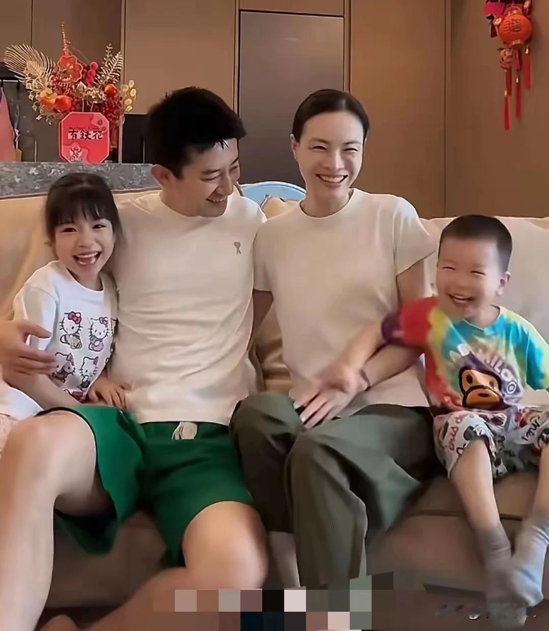 有儿有女的明星家庭，是不是很圆满