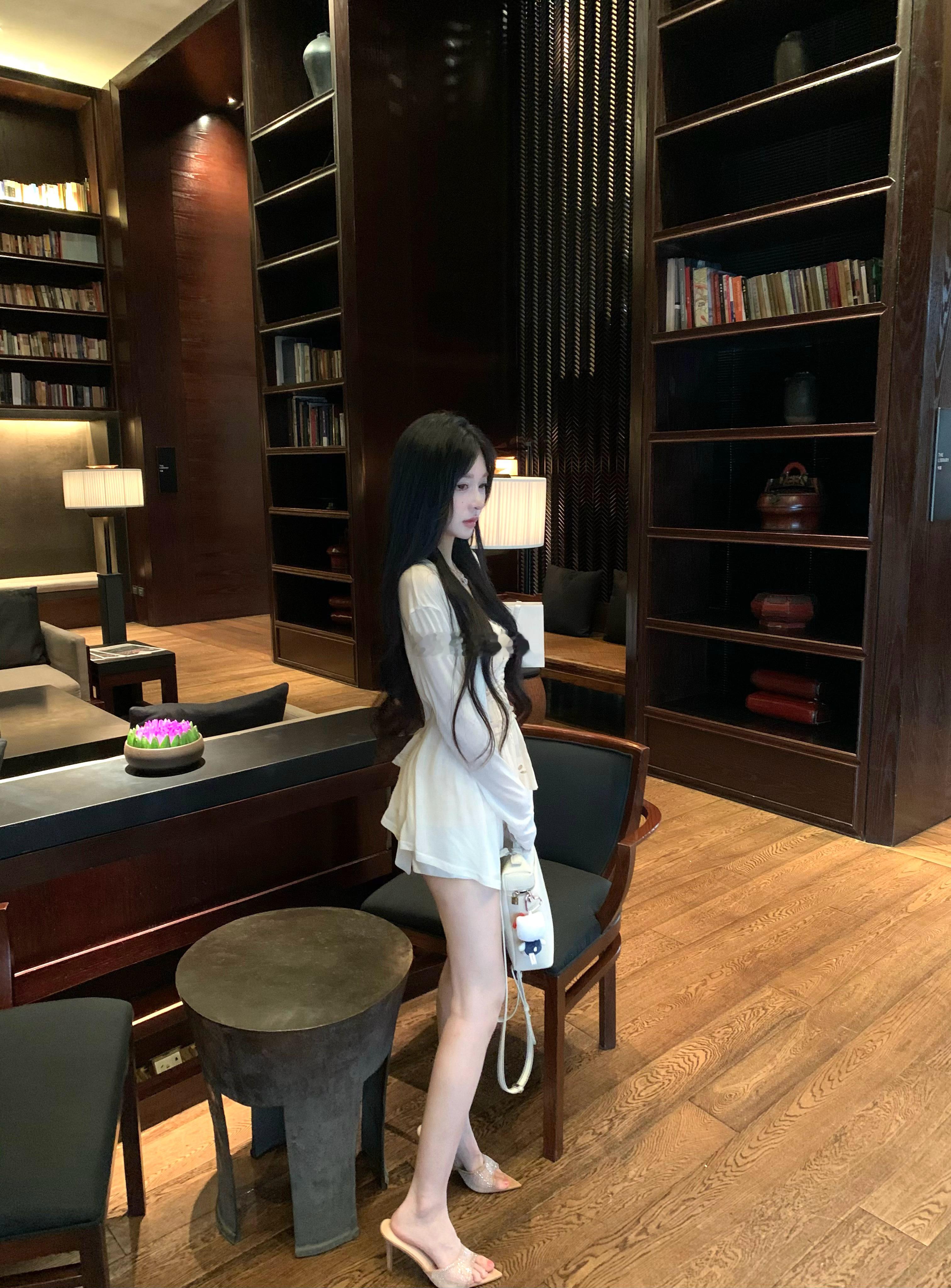 周末穿点温柔的​​​