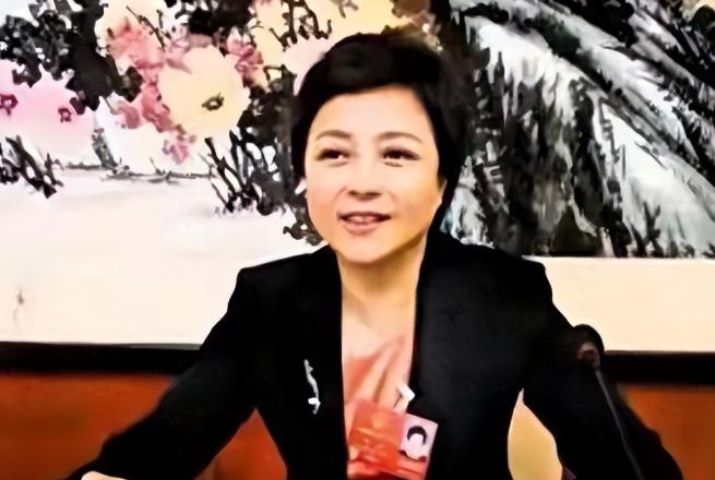 谁都没想到，东北广电圈赫赫有名的“铁娘子”，一夜之间轰然翻车！在黑龙江深耕