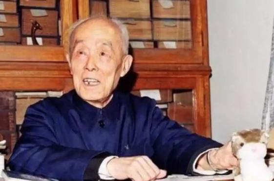 北大副校长季羡林曾说：“如果还有来世，我情愿不读书，不留学，不当教授。就待在母亲